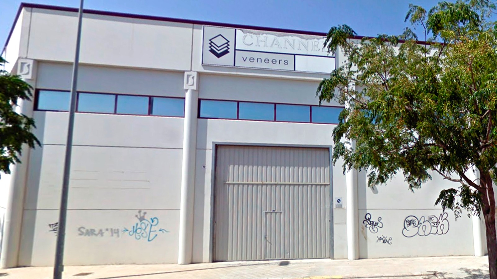 Fachada de SAME antes de la rotulación