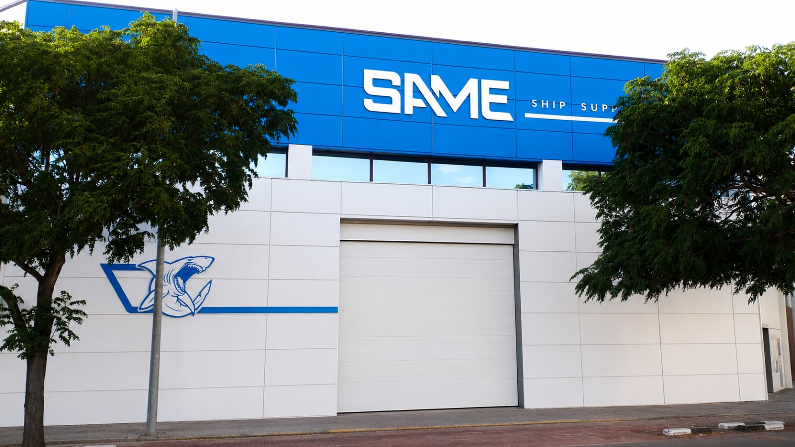 Fachada de SAME después de la rotulación